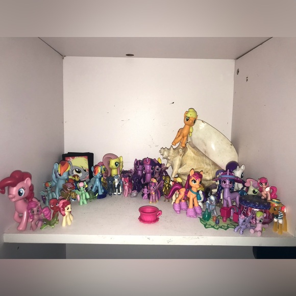 MLP Collection (64 items, mostly small) - Picture 5 of 5